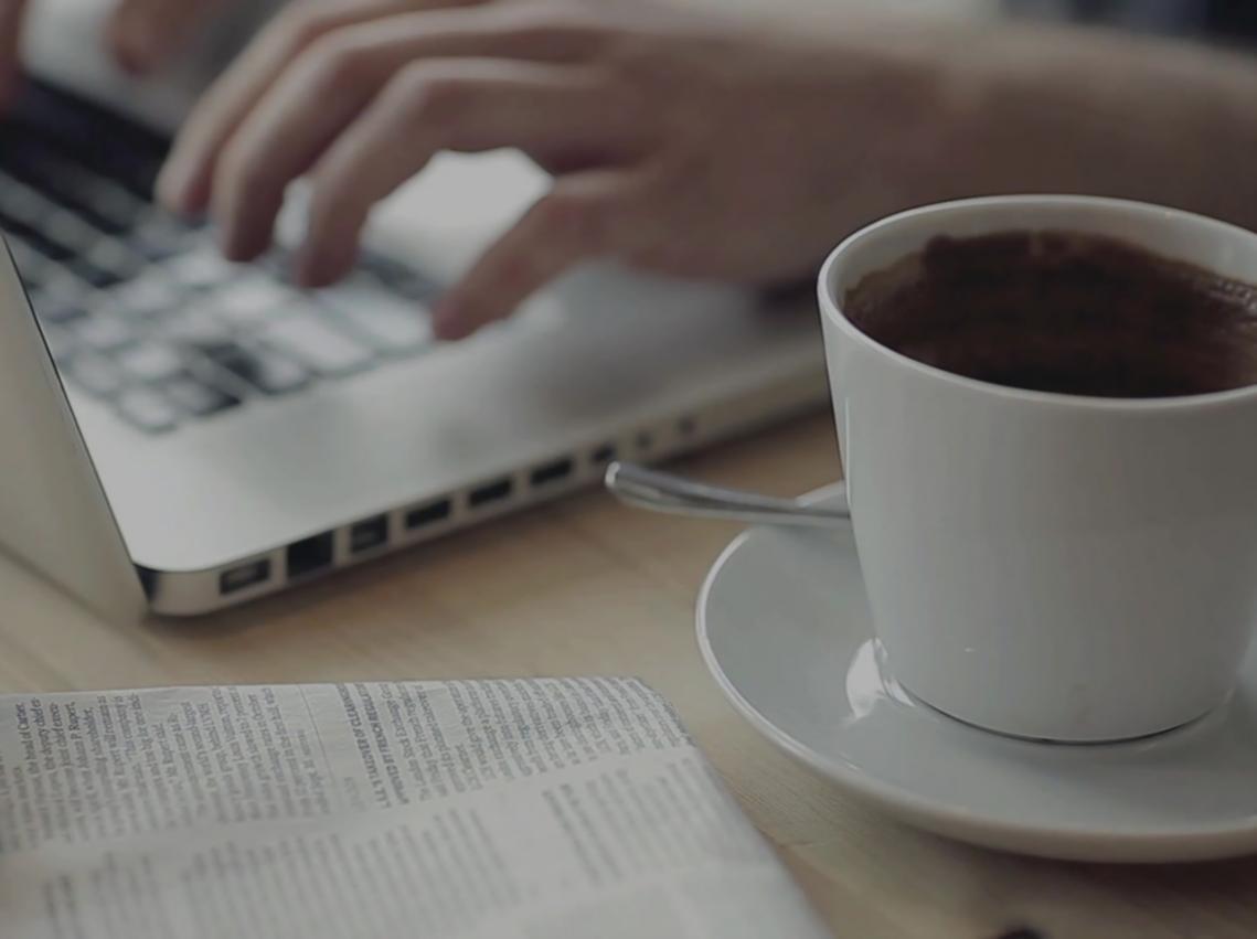 Účastníci workshopu pracující s bankovními systémy